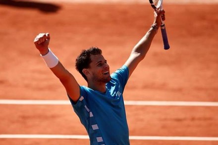  Thiem, the fourth seed, was leading 3-1 in the third set on Friday when the semi-final was interrupted by rain and then surprisingly abandoned for the day.