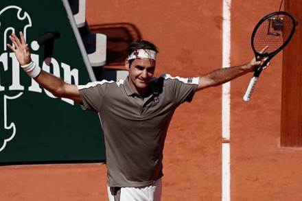  On Sunday, however, it appeared as if Federer was enjoying a leisurely stroll in the Parisian sun.