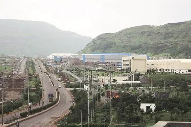  The present provisions of the Act do not permit 'trusts' to set up units in SEZs. 