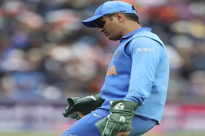ms dhoni image, ms dhoni gloves, ms dhoni gloves badge, ms dhoni gloves army, ms dhoni gloves photo, ms dhoni keeping gloves, ms dhoni keeper gloves, ms dhoni cricket gloves, ms dhoni wicket keeping gloves