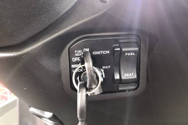 Honda have equipped the Activa 125 BS-VI with a new semi-digital instrument console which will now also indicate fuel range and average fuel efficiency. For added convenience, the new Honda Activa 125 will come with an external fuel filler cap and a 4-in-1 ignition switch.