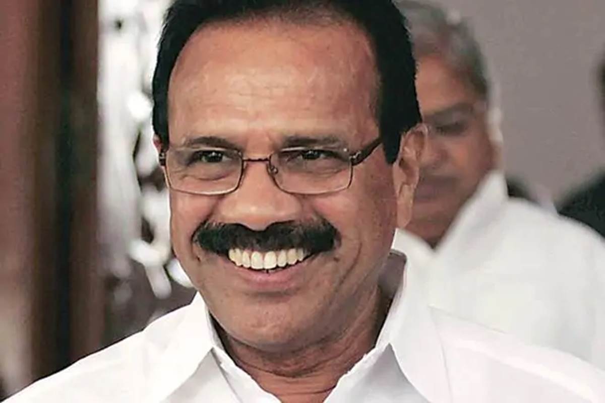 Sadananda Gowda predicts collapse of Congress-JDS govt in Karnataka