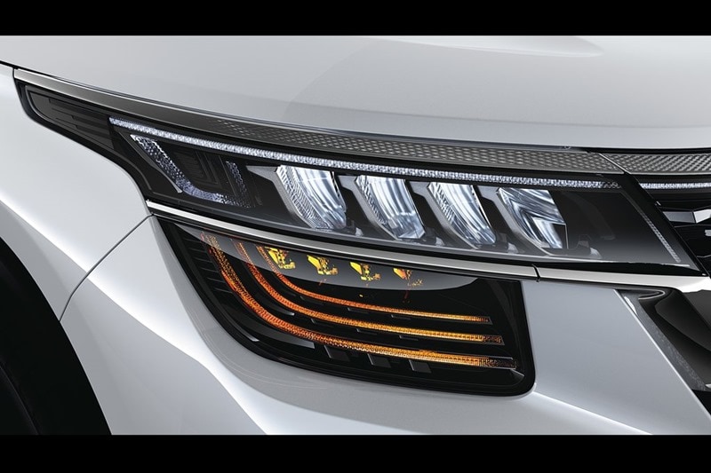 The feature list of the Kia Seltos is going to be pretty expansive. Apart from LED lighting set-up, it will get a 10.25-inch touchscreen infotainment system, a TFT screen in the instrument cluster, a segment first heads-up display, cabin mood lighting, automatic climate control, an 8-speaker Bose sound system, Nappa leather upholstery to name a few.