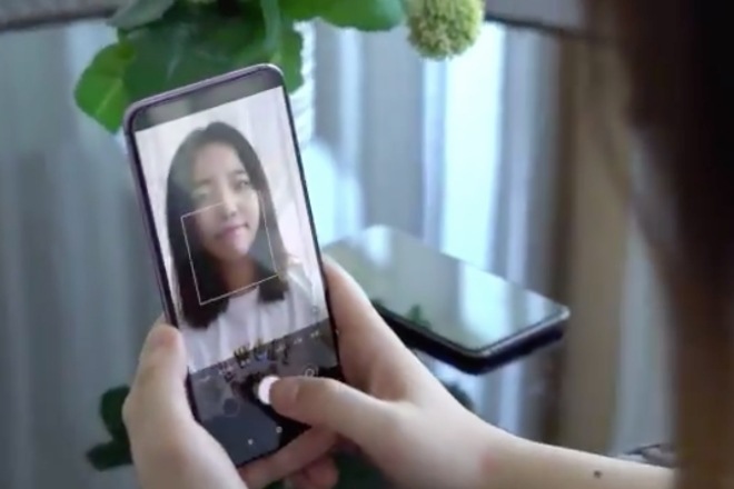 Oppo, Xiaomi show off world’s first under-display camera technology