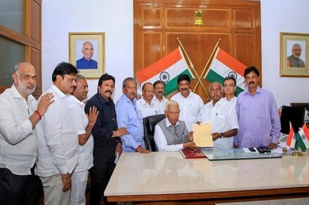 Dissident MLAs from JD(S) and Congress meet with Karnataka Governor Vajuibhai Vala at Rajbhavan (PTI Photo)