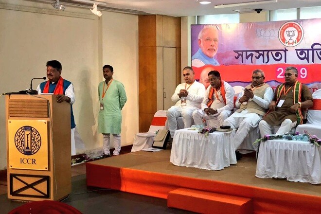 Vijayvargiya, the BJP in-charge of West Bengal, said this during a meeting with the party's MPs and MLAs from the state. (Twitter image)