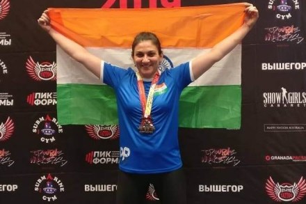 Bhavna Tokekar, Bhavna Bhave Tokekar, powerlifting, weightlifting, 47-year-old mother, 4 golds, Open Asian championships, Russia, weight training, Indian Air Force, fighter pilot, IAF, Youtube, Instagram, Mohammed Azmat, Masters2 category