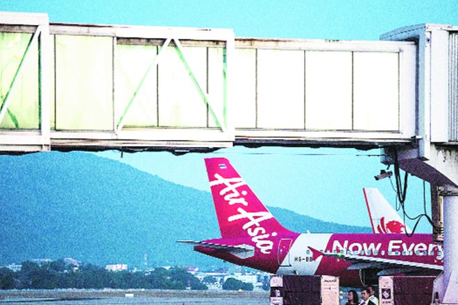 airasia, airasia india, airasia domestic carrier, promotional base fare, airasia passengers, aviation, vistara, aviation sector, aviation industry