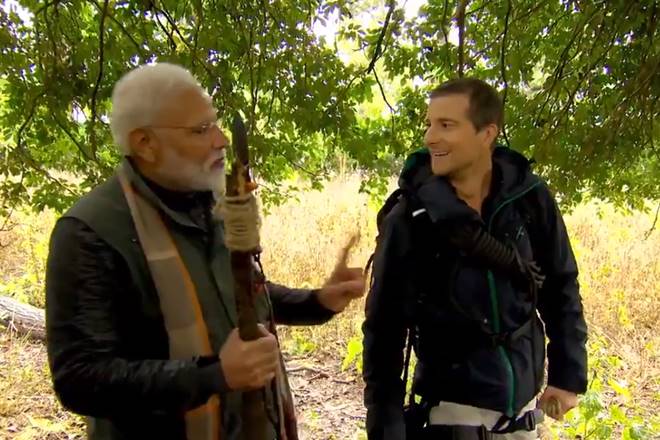 Bear Grylls, Who is Bear Grylls, Bear Grylls with PM Narendra Modi, Bear Grylls PM, Modi Man Vs Wild with PM Modi, Discovery channel, PM Narendra Modi with Bear Grylls, Bear Grylls Barack Obama , Running Wild, Modi in wildlife show, Modi discovery channel