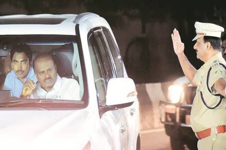 Karnataka crisis, BJP dharna,  H D Kumaraswamy, Congress-JD(S) coalition, Siddaramaiah, bjp Karnataka, latest news on karnataka crisis