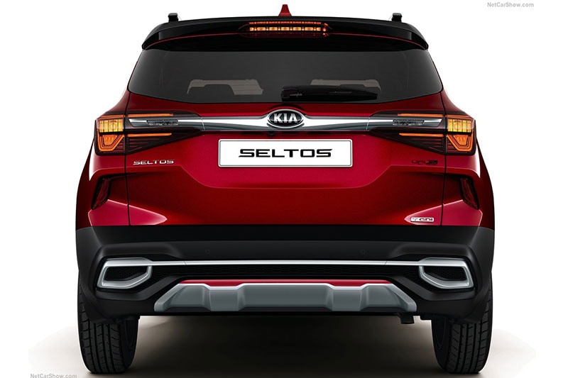 The Kia Seltos is going to get three engine options. The petrol line-up will consist of a 1.5-litre, 4-cylinder naturally aspirated motor. In addition to this, there will be a 1.4-litre, turbocharged engine in the Seltos's kitty as well. The diesel engine is a 1.5-litre turbocharged unit. Kia is yet to officially reveal the exact power and torque figures of these engines. Transmission option will include a 6-speed manual, 6-speed torque converter automatic, CVT automatic and a 7-speed DCT automatic.