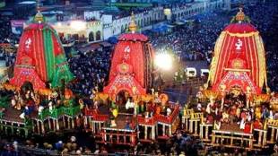 Many devotees pay their homage to Lord Jagannath and wish for happiness and prosperity.