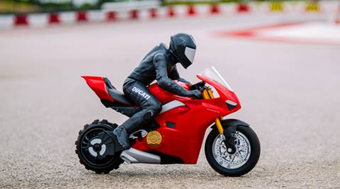 Ducati Upriser Panigale V4: RC motorcycle that self-balances, pops wheelies, does burnouts and drifts!
