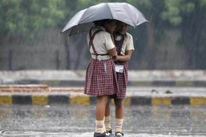 The regional meteorological centre also issued heavy rainfall warning for - Jagatsinghpur, Cuttack, Kendrapara, Bhadrak, Puri, Gajapati, Ganjam, Rayagada, Khurda, Boudh and Nabarangpur - districts on Monday. The regional meteorological centre also issued heavy rainfall warning for - Jagatsinghpur, Cuttack, Kendrapara, Bhadrak, Puri, Gajapati, Ganjam, Rayagada, Khurda, Boudh and Nabarangpur - districts on Monday.