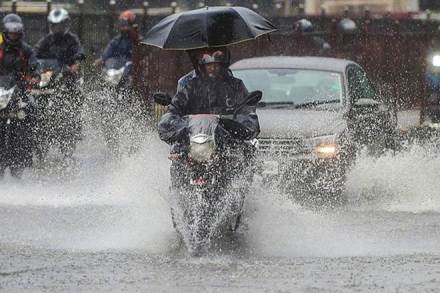mumbai rains, mumbai weather, mumbai weather today, mumbai news, mumbai raining, mumbai rain today, mumbai forecast, weather in mumbai, rain forecast mumbai