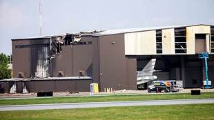 plane crash, Texas airport hangar, Beechcraft BE 350 King Air , Florida , Addison Airport, world news