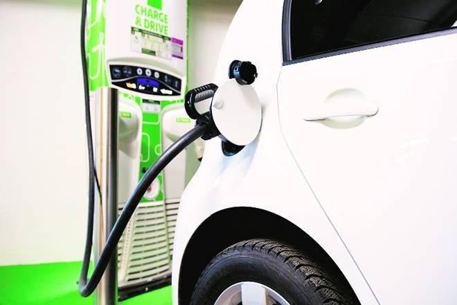EESL to set up 100 EV charging stations in Noida EESL to set up 100 EV charging stations in Noida