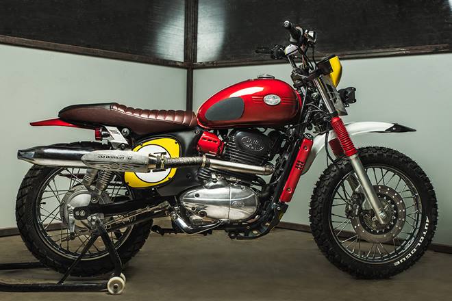 Jawa Forty Two is powered by a 293cc single-cylinder, 4-stroke, liquid-cooled, DOHC engine that makes 27 bhp and 28 Nm of torque, paired with a six-speed gearbox. It gets a 280mm disc with a floating calliper and a 153mm drum at the rear, along with a single-channel ABS (anti-lock braking system).