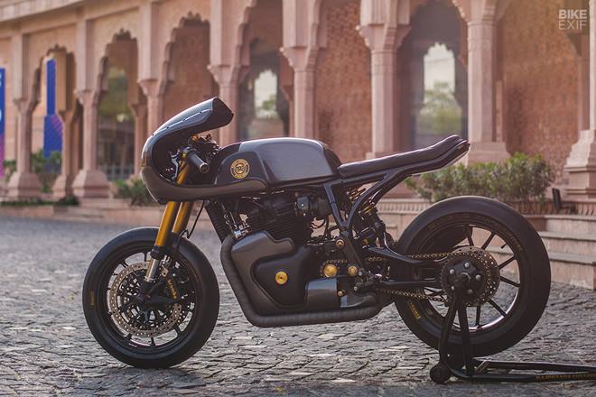 Vijay and his crew decided that the frame and geometry of the Continental GT 650 were fit for cafe racer build, so they rebuilt the rear subframe and gave it a single-sided trellis swingarm. The team added Showa forks from a Ducati 848 EVO to give it a more aggressive stance and agility.
