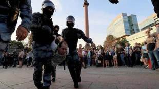 Moscow protests, Moscow police arrest hundreds, moscow fair elections, moscow fair local elections, Vladimir Putin