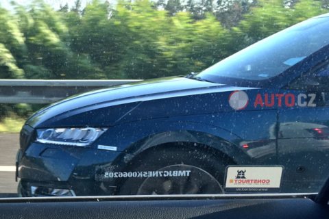 2020 Skoda Octavia spotted: Honda Civic rival gets extra bling - Car News