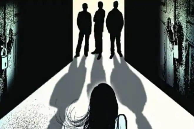 gangrape, DCW, Uttar Pradesh, CM, Yogi Adityanath, Delhi Commission for Women,  Deen Dayal Hospital, GTB Hospital, india news