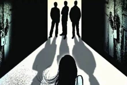 gangrape, DCW, Uttar Pradesh, CM, Yogi Adityanath, Delhi Commission for Women,  Deen Dayal Hospital, GTB Hospital, india news