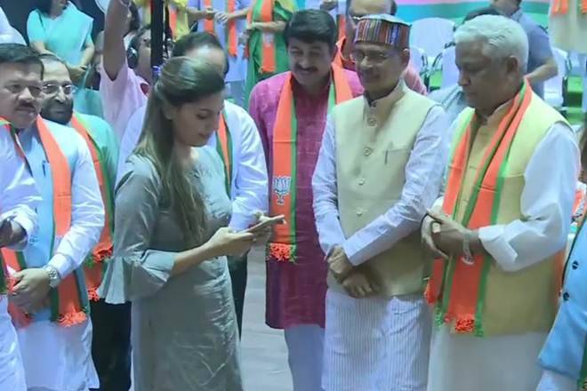 Sapna Choudhary, BJP, Haryanvi dancer, Arvind Kejriwal,  Shivraj Chouan, Priyanka Gandhi Vadra, Raj Babbar