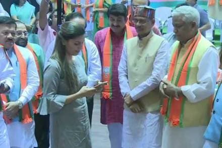 Sapna Choudhary, BJP, Haryanvi dancer, Arvind Kejriwal,  Shivraj Chouan, Priyanka Gandhi Vadra, Raj Babbar