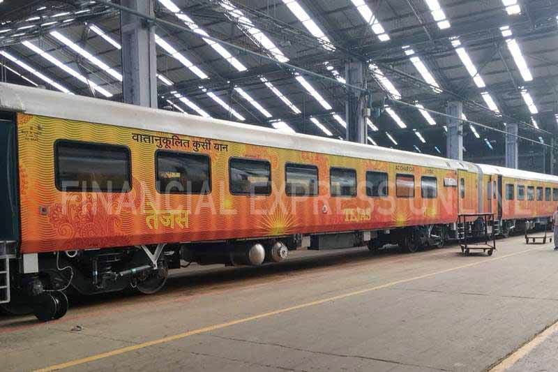 delhi lucknow Tejas Express, train number 12585, train number 12586