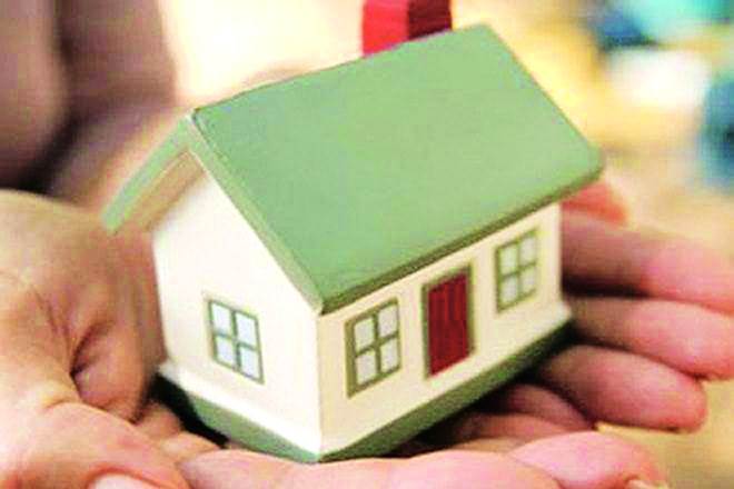 Although a few high-rated NBFCs and HFCs have access to funding, for several others, access to credit has been choked. 
