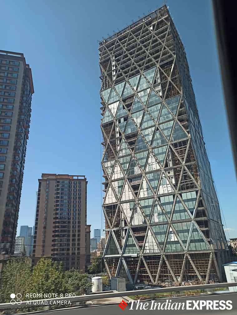 A graduate from St Xavier’s College, Mumbai in Economics (1979), Gokarn did his masters from Delhi School of Economics (1981) and subsequently Ph.D. in Economics at Case Western Reserve University, USA, which he received in 1989. 