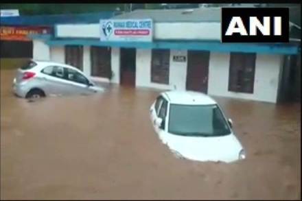kerala news, news malayalam, rain in kerala, kerala weather, kerala rain, wayanad weather, idukki dam water level, idukki dam, red alert in kerala, nilambur, kochi weather, kerala rain news, mathrubhumi latest news live, mathrubhumi live kerala flood, munnar weather, rain in kerala, red alert in kerala, idukki dam water level, orange alert means, trivandrum weather, water level in dams