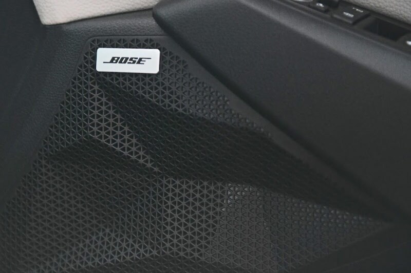 The Kia Seltos comes with an 8-speaker Bose surround sound system. In addition to this, it also offers a mood-lighting feature with sound mood-lighting on offer as well. Kia is offering its UVO connected car system on the Seltos as well. This comes with up to 32 connected car features.