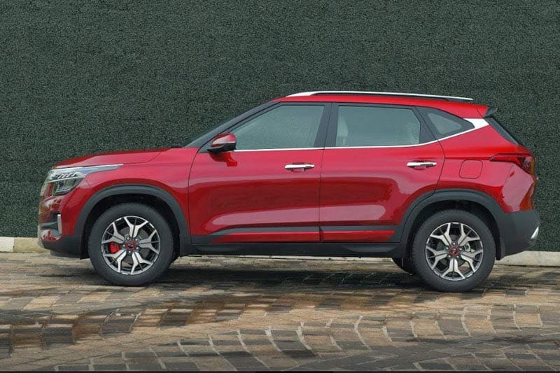 In terms of dimensions, the Kia Seltos measures 4,315 mm in length, 1,800 mm in width and 1,620 mm in height. It has a wheelbase of 2,610 mm. The Seltos has a boot capacity of 433-litres.
