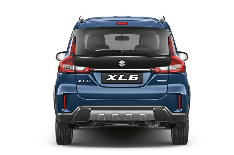 Similarly, the premium MPV comes with plastic cladding all-around, a new set of blacked-out alloy wheels and at the back, LED tail-lamps, redesigned bumper along with a faux-skid plate. The rear and the side fascia is where the XL6 resembles the Ertiga the most in terms of its exterior design.