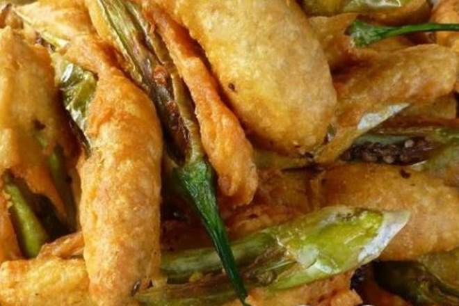 Mirchi Vada snacks chilli cutlet chilli fritters