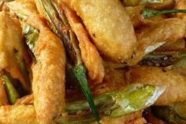 Mirchi Vada snacks chilli cutlet chilli fritters