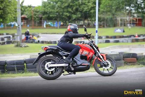 Revolt RV400 Review | The beginning of India’s electric motorcycle segment is a promising one