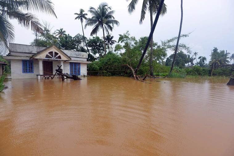 Kerala flood, Kerala flood death toll, NDRF, Army, Indian Army, Pinarayi Vijayan, Indian Navy, INS Garuda