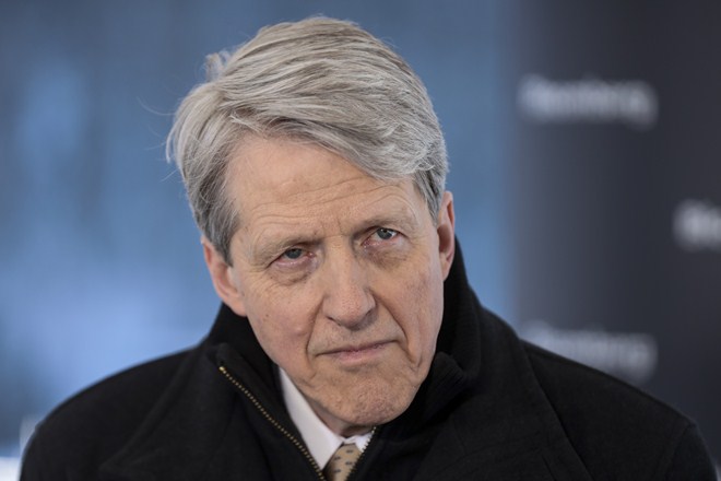 Robert Shiller, professor of economics at Yale University, pauses during a Bloomberg Television interview on the closing day of the World Economic Forum (WEF) in Davos, Switzerland, on Friday, Jan. 25, 2019. World leaders, influential executives, bankers and policy makers attend the 49th annual meeting of the World Economic Forum in Davos from Jan. 22 - 25. Photographer: Simon Dawson/Bloomberg