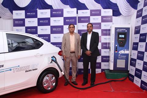 Tata Motors to offer free charging for EVs for 3 months! 300 charging stations in 5 cities