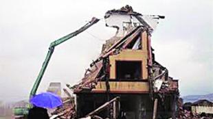 The Cabinet meeting, chaired by chief minister Pinarayi Vijayan, decided that the state government should sue the defaulting builders and make sure that the flat-owners are compensated.