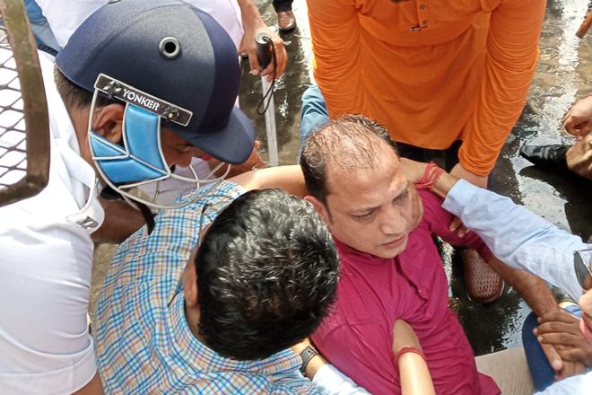 The police have also arrested BJP's state general secretary Raju Banerjee and Sayantan Basu, Debjit Sarkar, state president, BJYM along with 85 workers from the protest rally. The police have also arrested BJP's state general secretary Raju Banerjee and Sayantan Basu, Debjit Sarkar, state president, BJYM along with 85 workers from the protest rally.