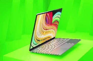 With its 4K HDR display and up to 500 nits peak brightness, Dolby Vision and Dolby Atmos Speaker System with smart audio amplifiers, users can enjoy a cinematic-like quality experience on the Yoga S940.