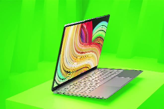 With its 4K HDR display and up to 500 nits peak brightness, Dolby Vision and Dolby Atmos Speaker System with smart audio amplifiers, users can enjoy a cinematic-like quality experience on the Yoga S940.