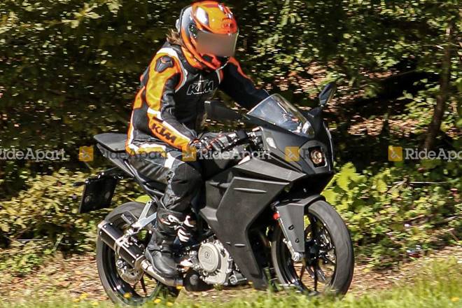 2021 ktm rc390 spy shot