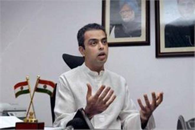 Milind Deora, PM Modi, Howdy Modi