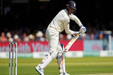 Australia, who have retained the Ashes after taking a 2-1 lead by winning in Manchester, make one change with all-rounder Mitch Marsh coming in to replace Travis Head.

