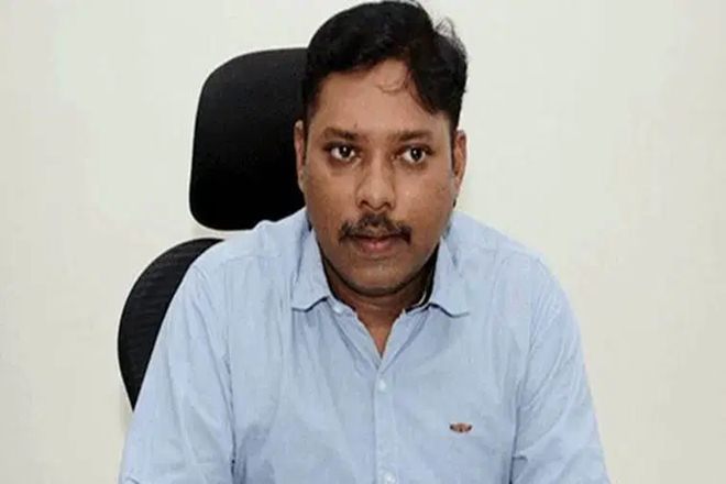 S Sasikanth Senthil, Sasikanth Senthil, IAS, Sasikanth Senthil resings, karnataka ias quits, ias resigned, ias steps down, karnataka deputy commissioner, kannan gopinathan